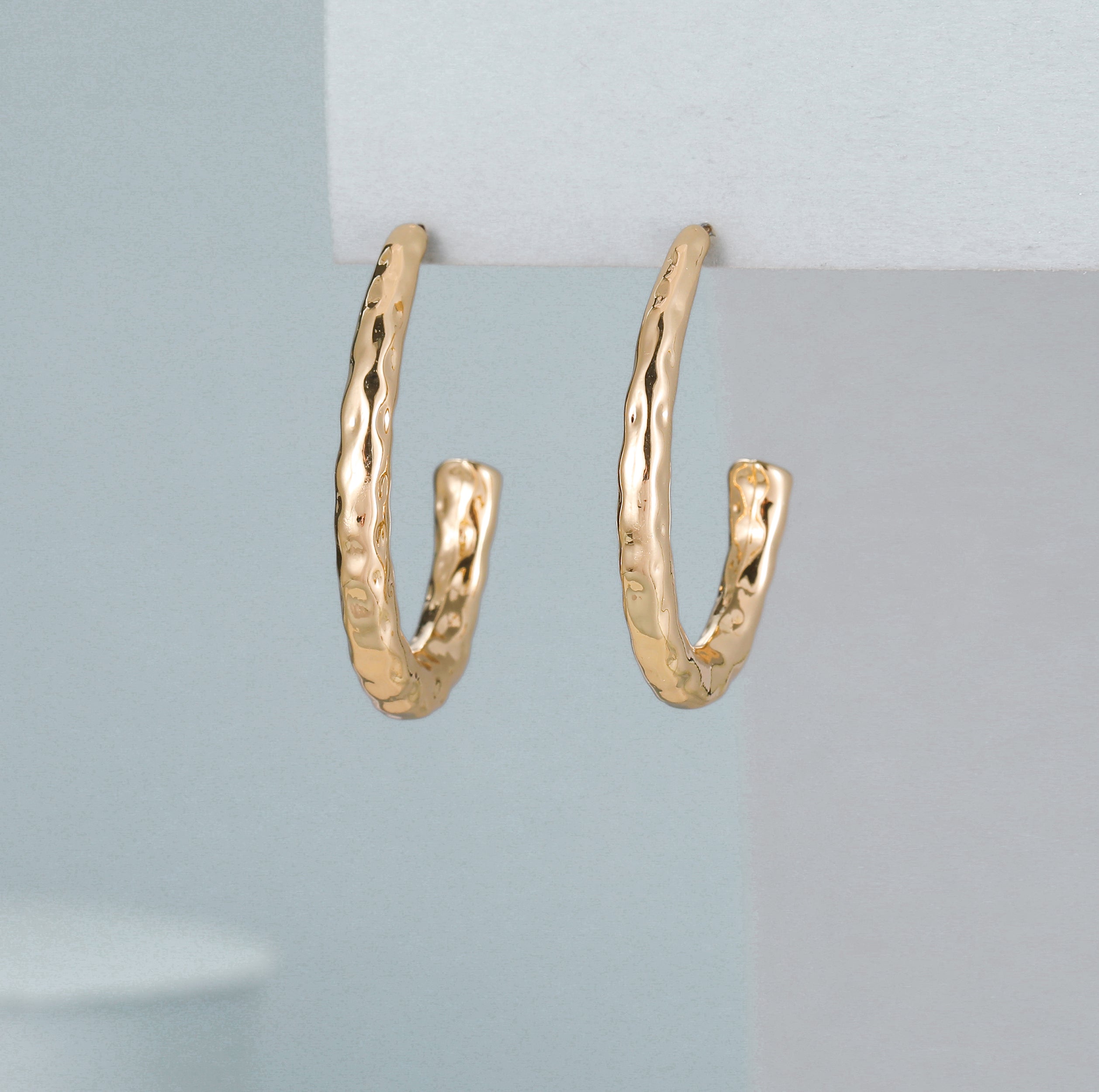 Gold battered hoops (3.5cm)