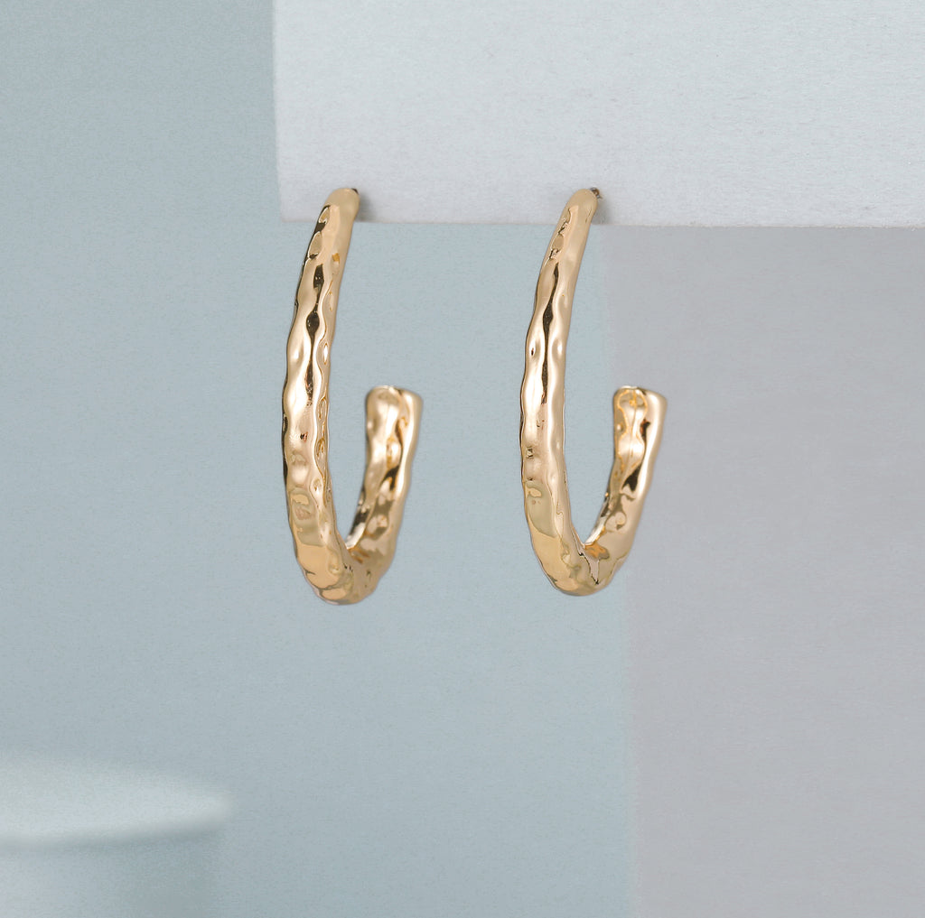 Gold battered hoops (3.5cm)
