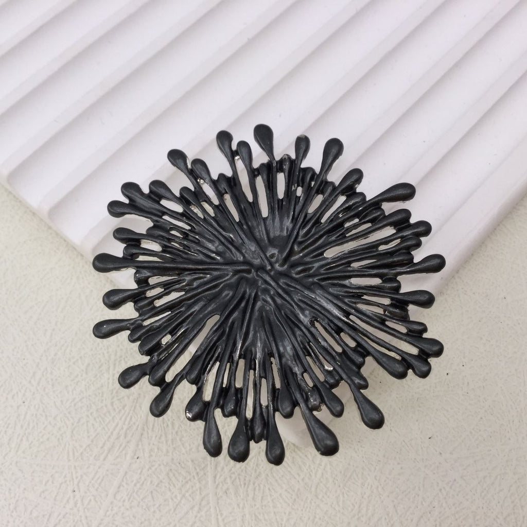 Dark grey starburst magnetic brooch and scarf clip