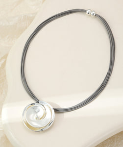 Short magnetic necklace, with silver rose detail pendant