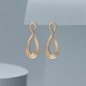 Gold teardrop earrings