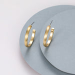 Matte gold hoops (2.5cm)